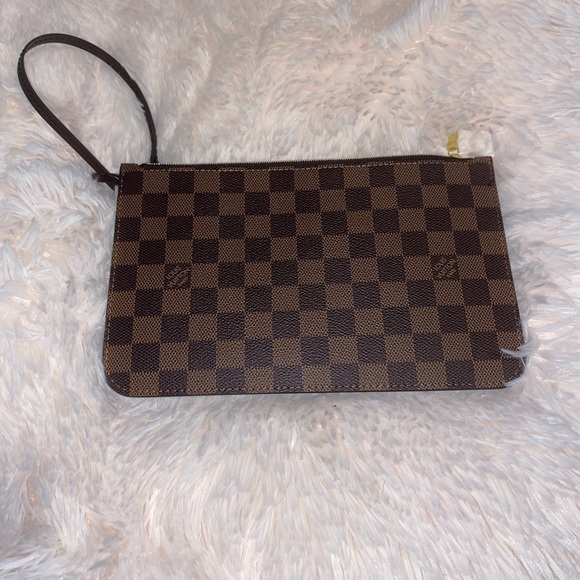Louis Vuitton Damier Ebene Neverfull GM Wristlet - Picture 1 of 5